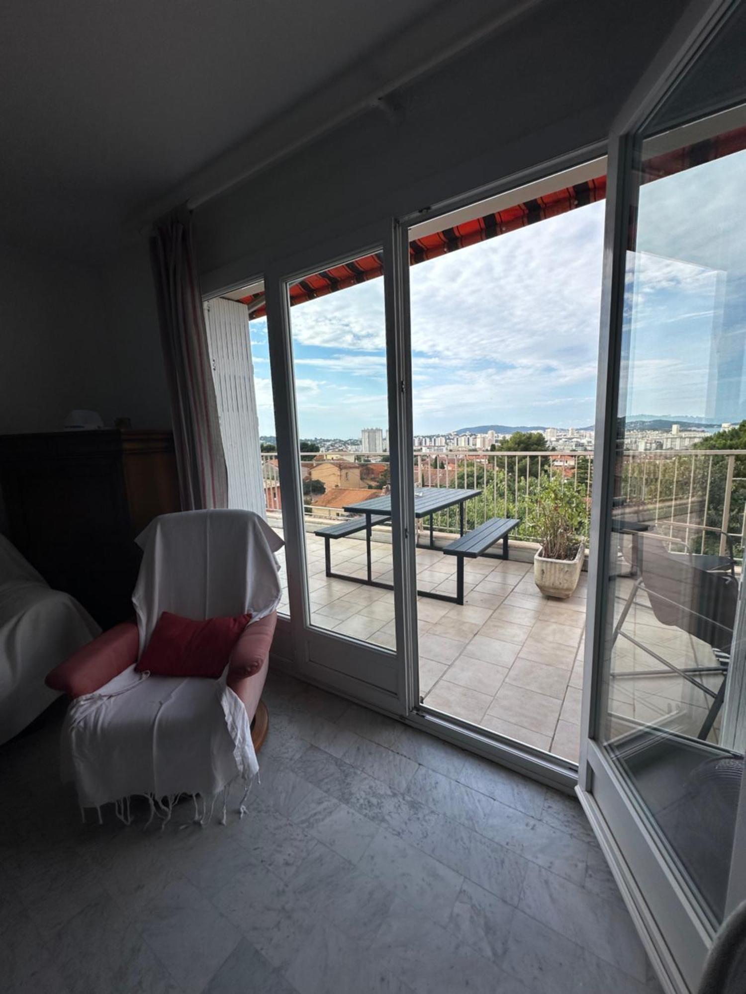 Appartement T4 Avec Terrasse Et Garage Prive à Toulon Extérieur photo