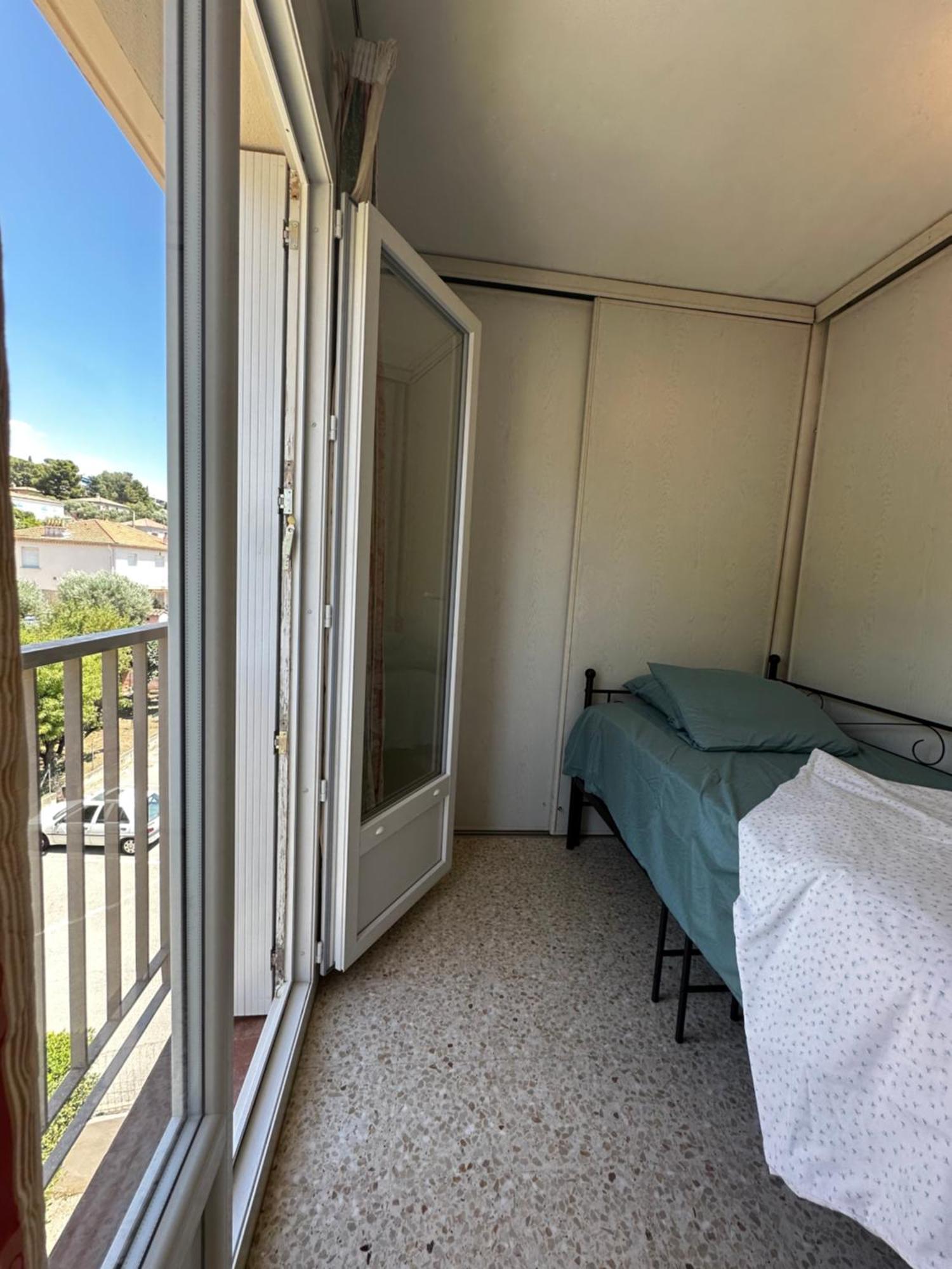 Appartement T4 Avec Terrasse Et Garage Prive à Toulon Extérieur photo