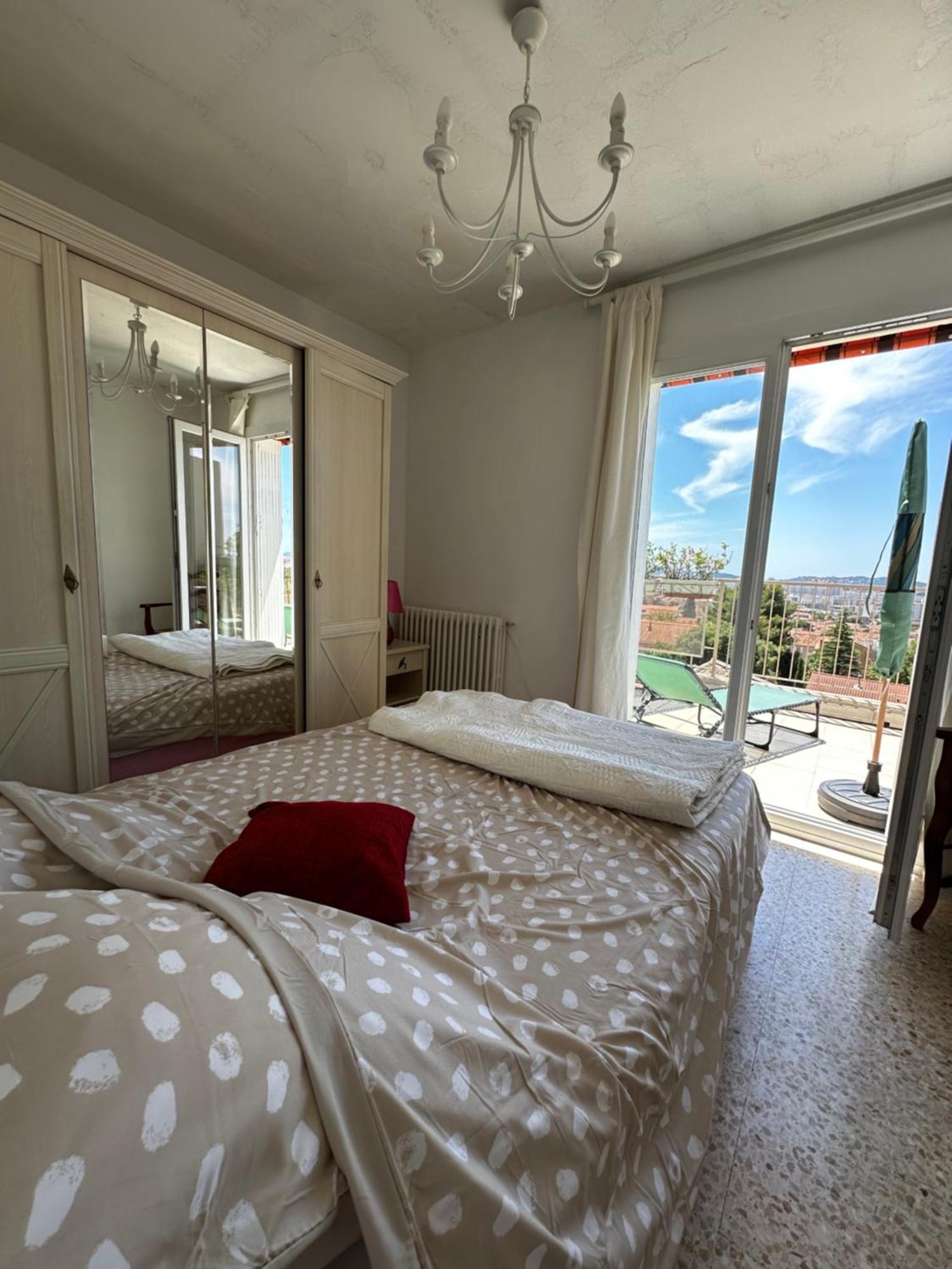 Appartement T4 Avec Terrasse Et Garage Prive à Toulon Extérieur photo